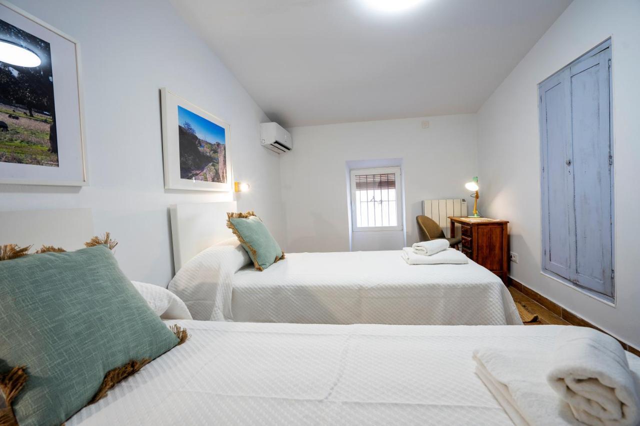 Apartamento Berrocala Caceres Exterior photo